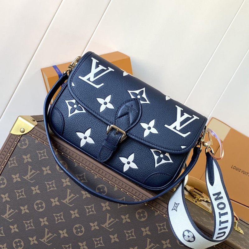 BV Intrecciato Belt